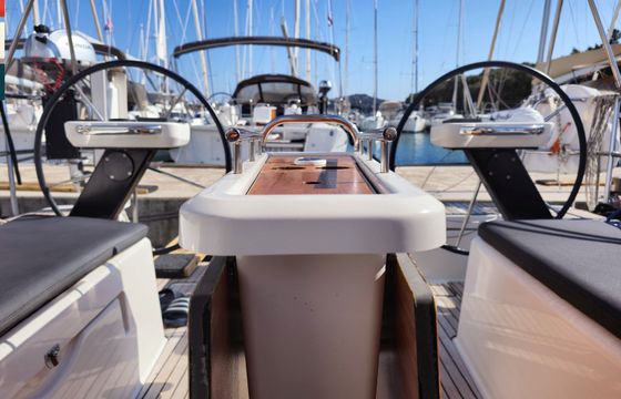 Dufour 360 Nada