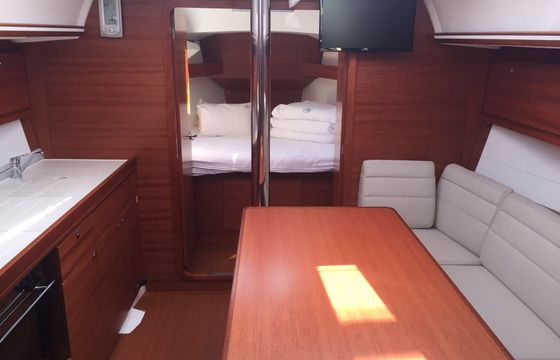 Dufour 382 Thelma