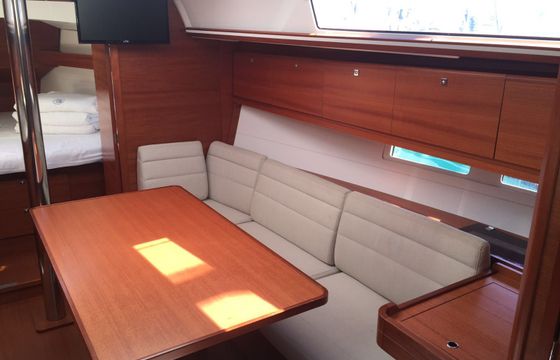 Dufour 382 Thelma