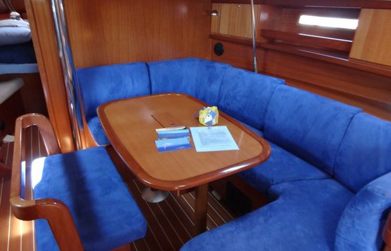 Dufour 385 Sante