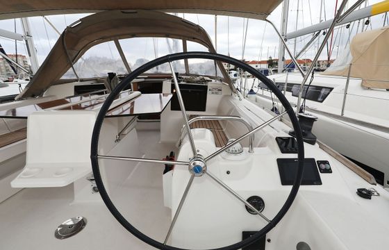 Dufour 412 Mona