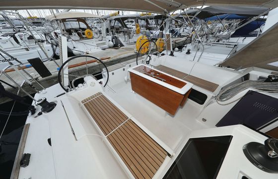 Dufour 412 Mona