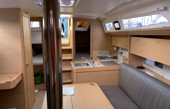 Dufour 360 Shark