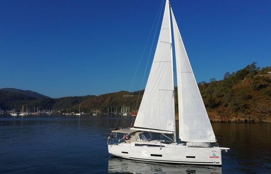 Dufour 390 La Luz