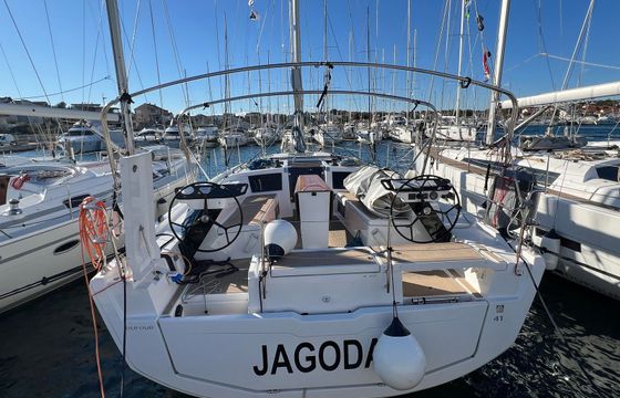 Dufour 41 Jagoda