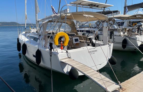 Dufour 390 Theodora
