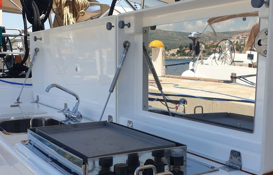 Dufour 430 Largo