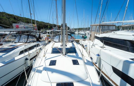 Dufour 412 Apus
