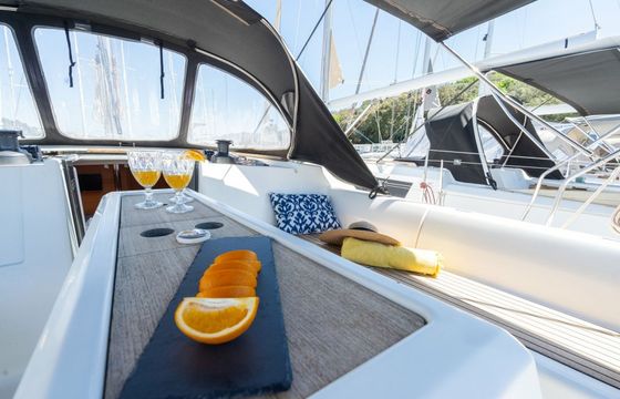 Dufour 412 Apus