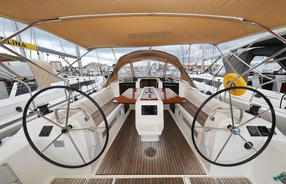 Dufour 412 Black Pearl