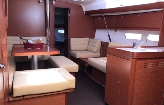 Dufour 412 Domi