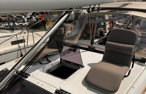 Dufour 430 Scarlet