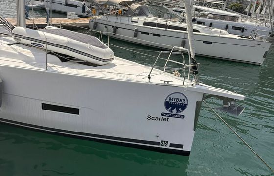 Dufour 430 Scarlet