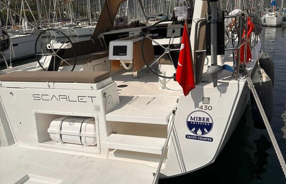Dufour 430 Scarlet