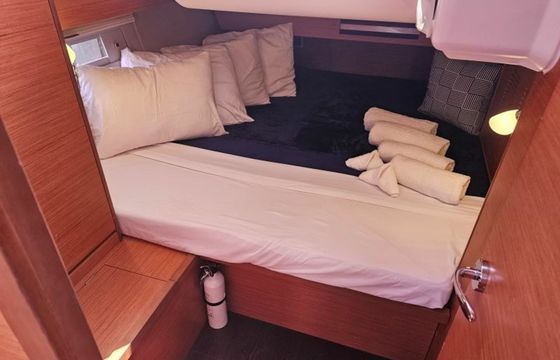 Dufour 430 Sunshine Daydream