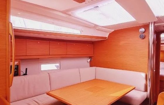 Dufour 430 Alice in Wonderland