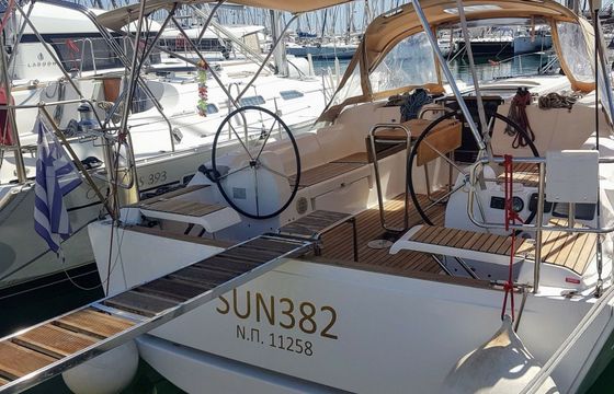 Dufour 382 Sun