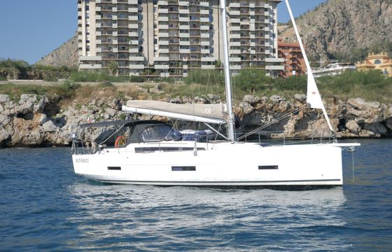 Dufour 430 Bloody Mary
