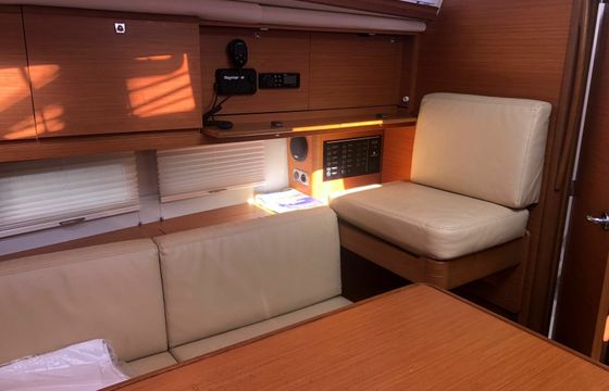 Dufour 390 Arya