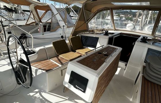 Dufour 390 Coila