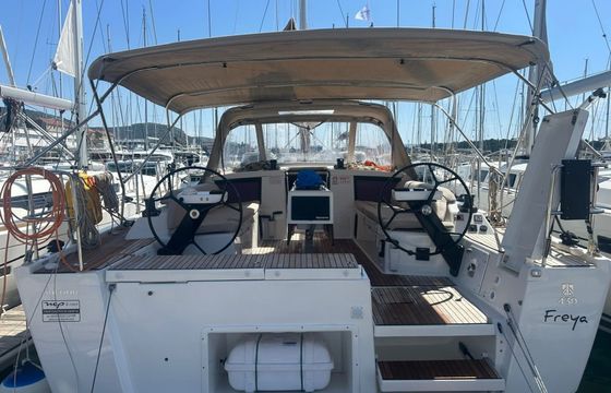 Dufour 430 Freya