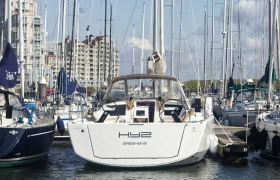 Dufour 430 HY 2