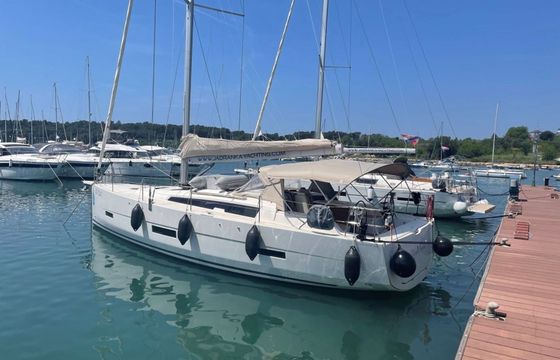 Dufour 430 Mojito Sunrise