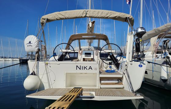 Dufour 390 Nika