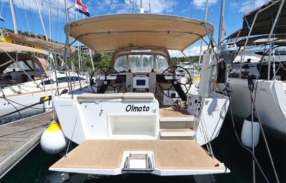 Dufour 390 Olmato