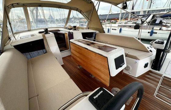 Dufour 430 Nexus