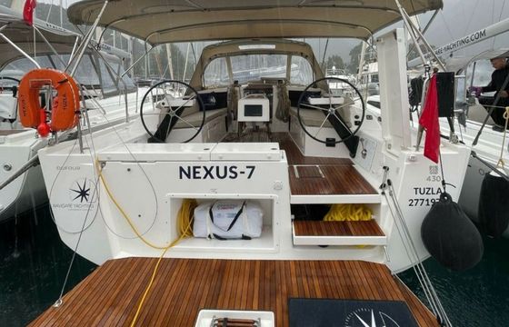 Dufour 430 Nexus