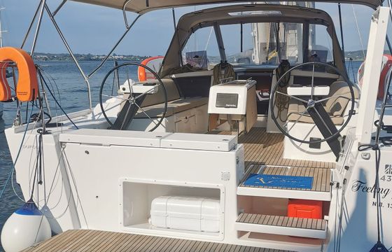Dufour 430 Feeling Good