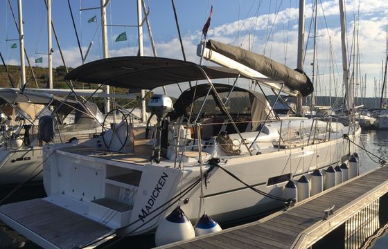 Dufour 460 GL Madicken