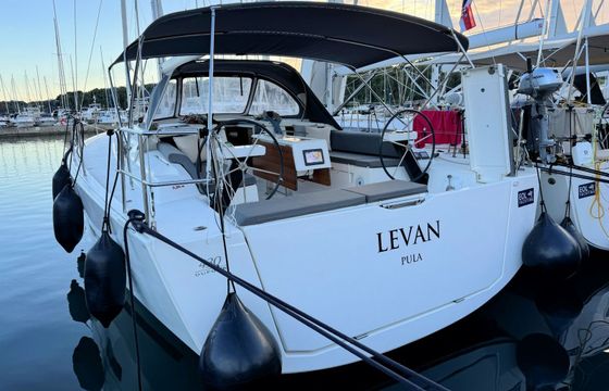 Dufour 430 Levan