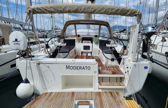 Dufour 430 Moderato
