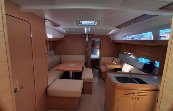 Dufour 412 Hedone