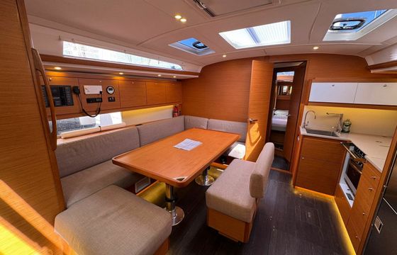 Dufour 470 Bedda Matri
