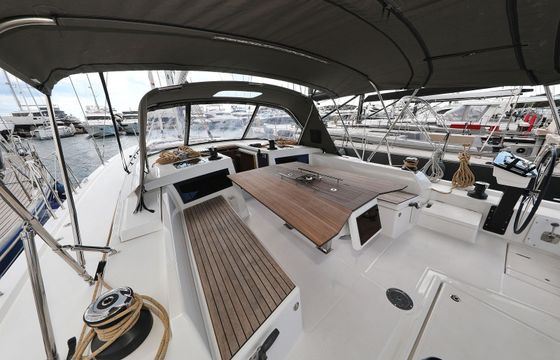 Dufour 470 Blue Wave