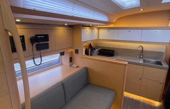 Dufour 470 Knot Online