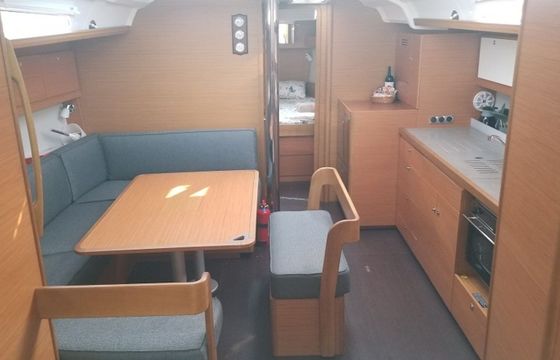 Dufour 430 Kummsal