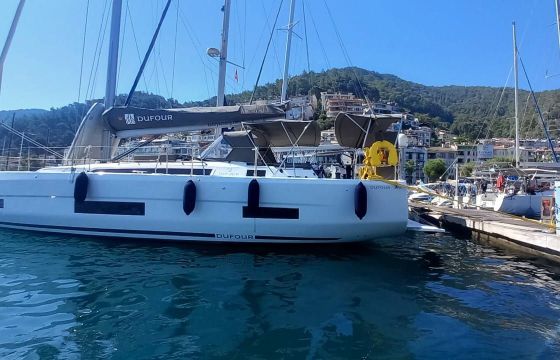 Dufour 470 Gusto 7