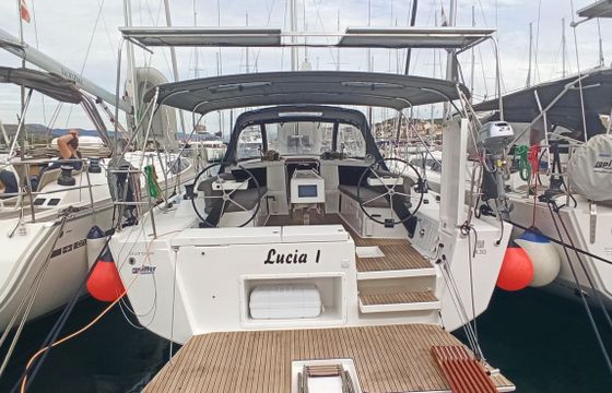 Dufour 430 Lucia 1