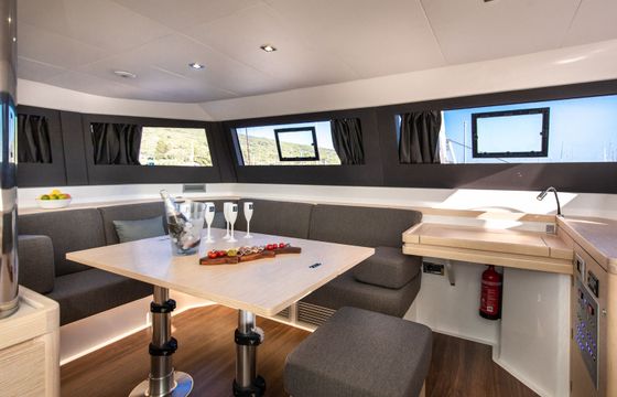 Dufour 48 Catamarino