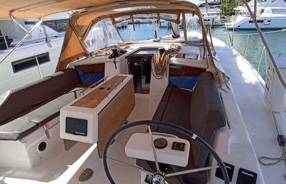 Dufour 430 Sunny Mango