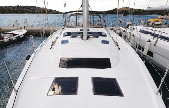 Dufour 470 Dance