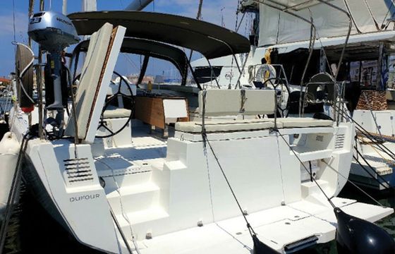 Dufour 470 Emphasis