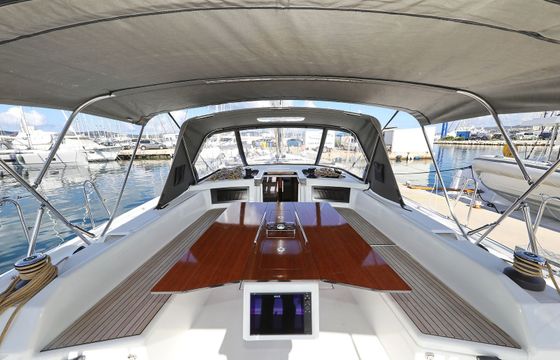 Dufour 530 Dreamweaver