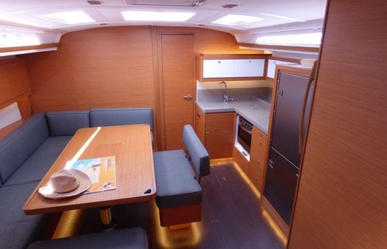 Dufour 470 Easy Eleven