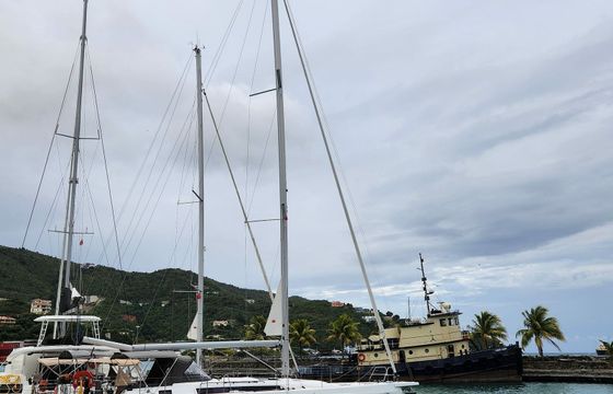 Dufour 470 Reventador 2