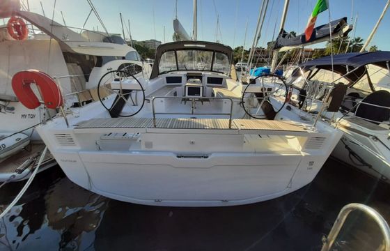 Dufour 530 Albus